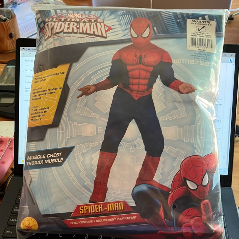Marvel Ultimate Spider-Man Muscle Chest Costume Child Small 4-6 NWT Rubie's